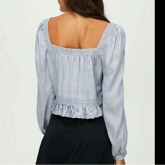 Aritzia Sunday Best Mayday cropped satin blouse - Picture 2 of 8